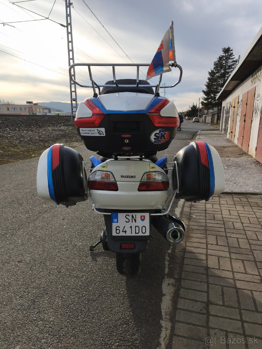 Suzuki Burgman 650 - 8