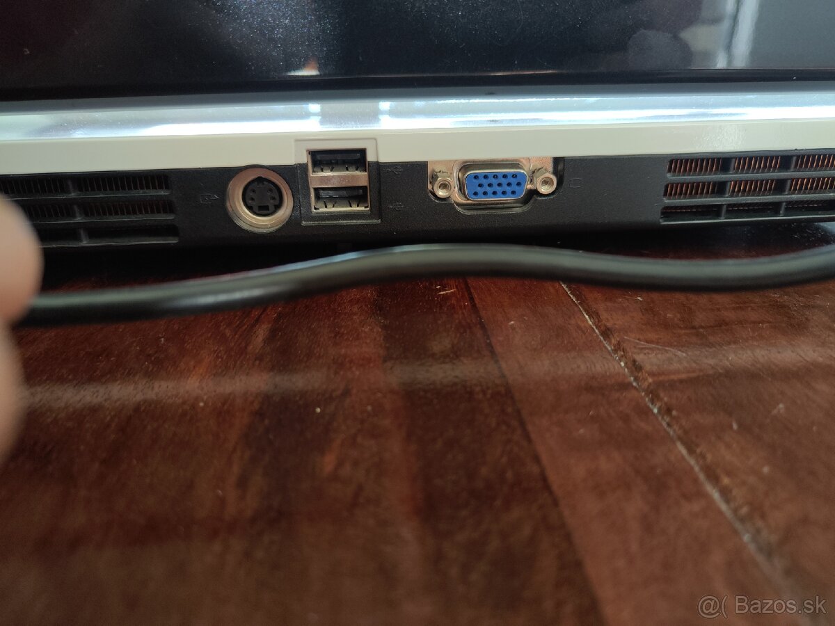 Predam Toshiba Qosmio G40-129 - 8