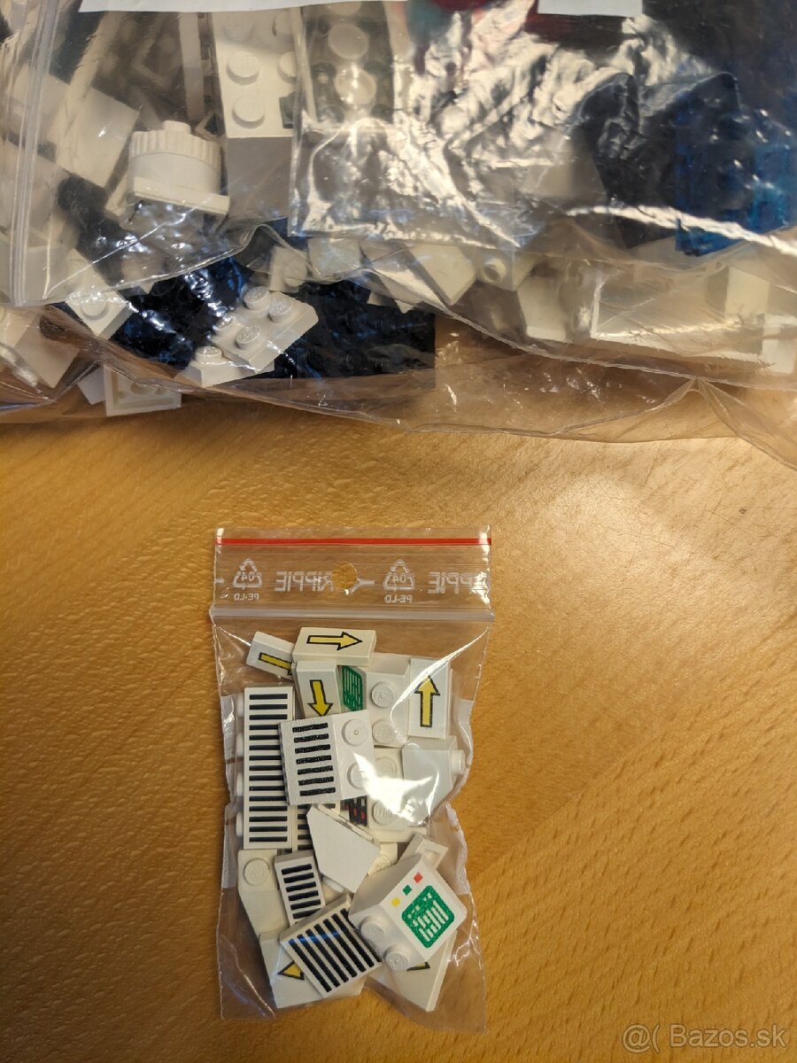 Lego 6783 Classic Space Sonar Transmitting Cruiser - 8