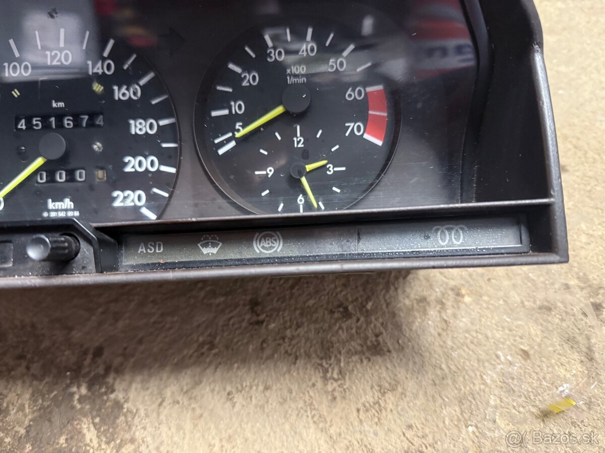 Budíky tachometra mercedes w201 190d - 8