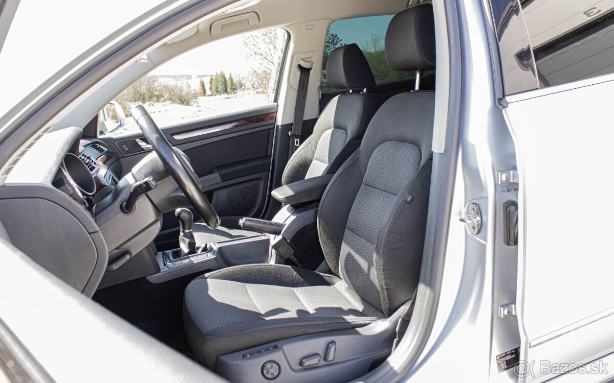 Škoda Superb Combi 2.0 TDI 2011 - 8