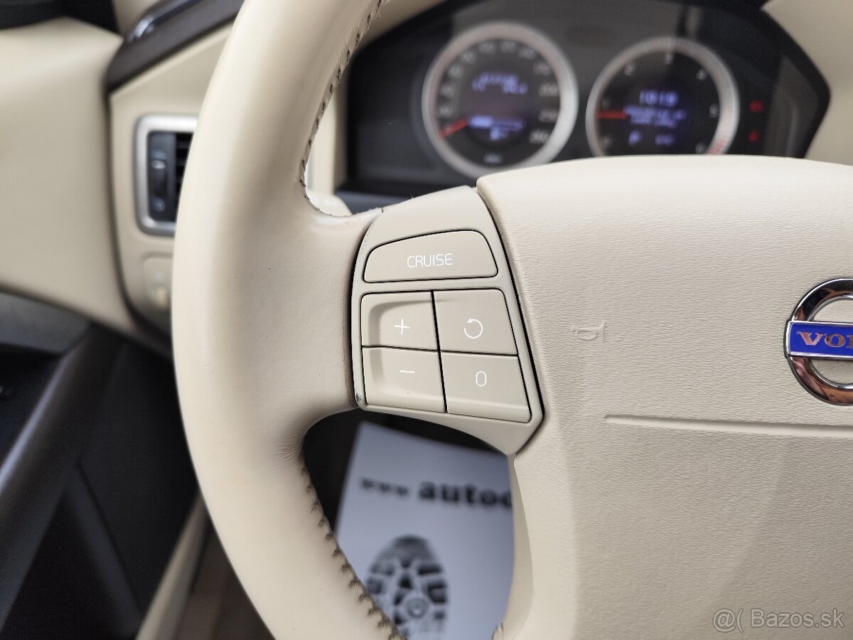 Volvo XC70 4x4 Kinetic Geartronic - 8