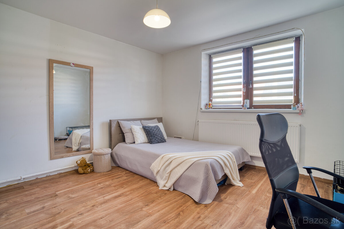 Na predaj 4-izbový rodinný dom v obci Zeleneč - 8