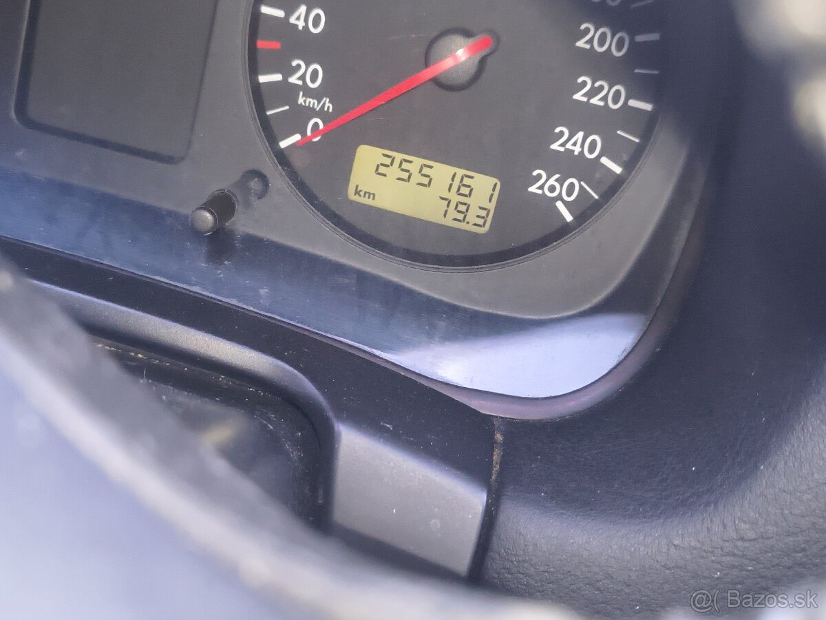 vw golf 1.6 16V 2001 rok výroby 77kw NOVÉ STK - 8