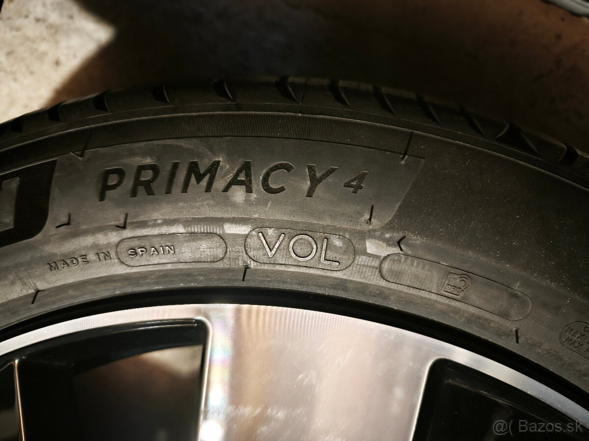 NOVÁ LETNÁ SADA - Volvo XC60 - 20" alu / Michelin - 8