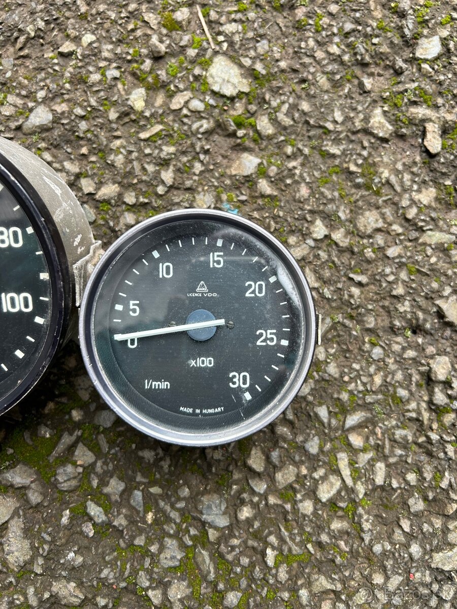 Prístrojové dosky Liaz - 8