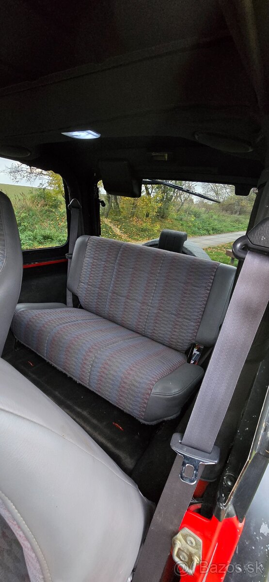 Jeep Wrangler 2.5 - 8