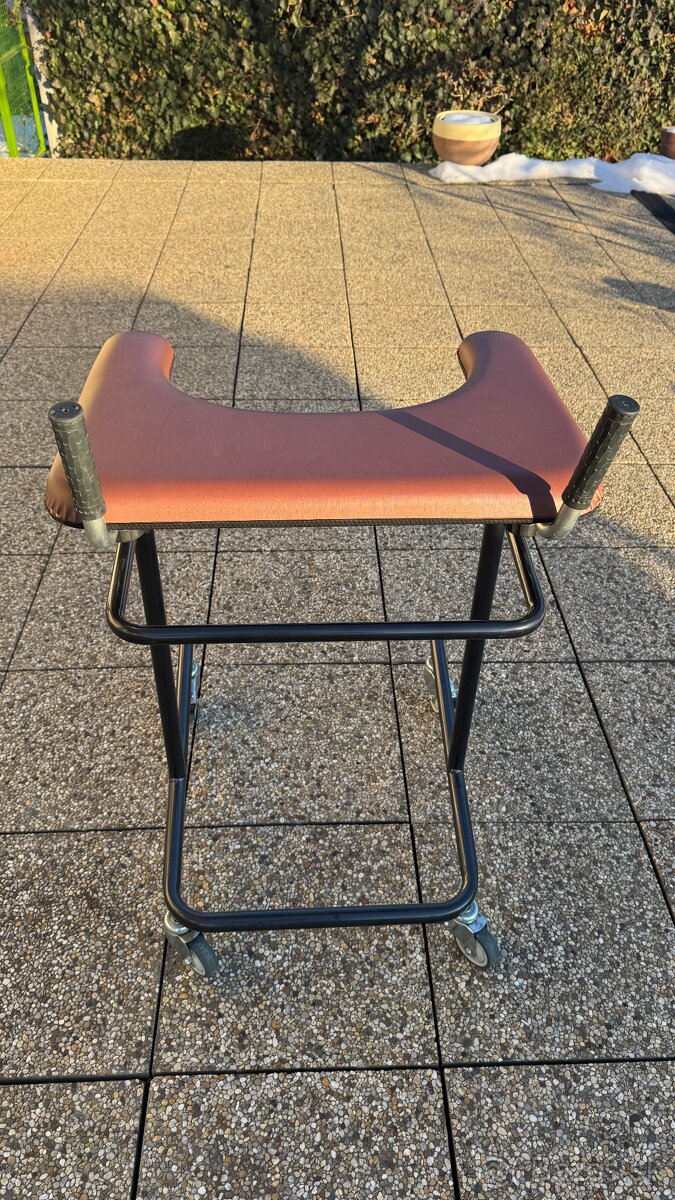 Chodítko (G-aparát) - 8