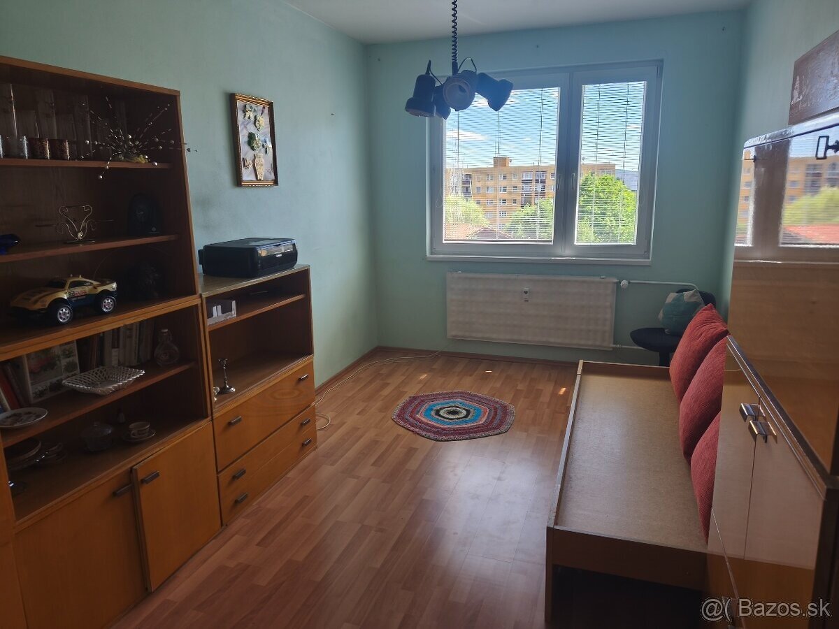 4izb s balkonom, Ucitelska 9, Majitel - 8