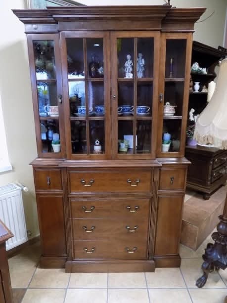 Rustikálna vitrína masív - 8