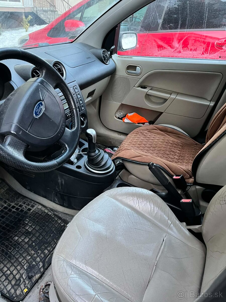 Ford fiesta 1.3 2003 - 8