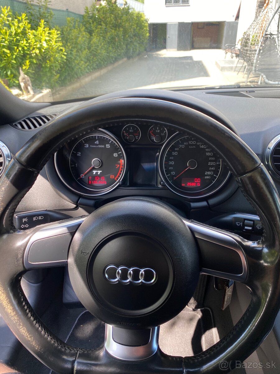 Audi TT Roadster - 8
