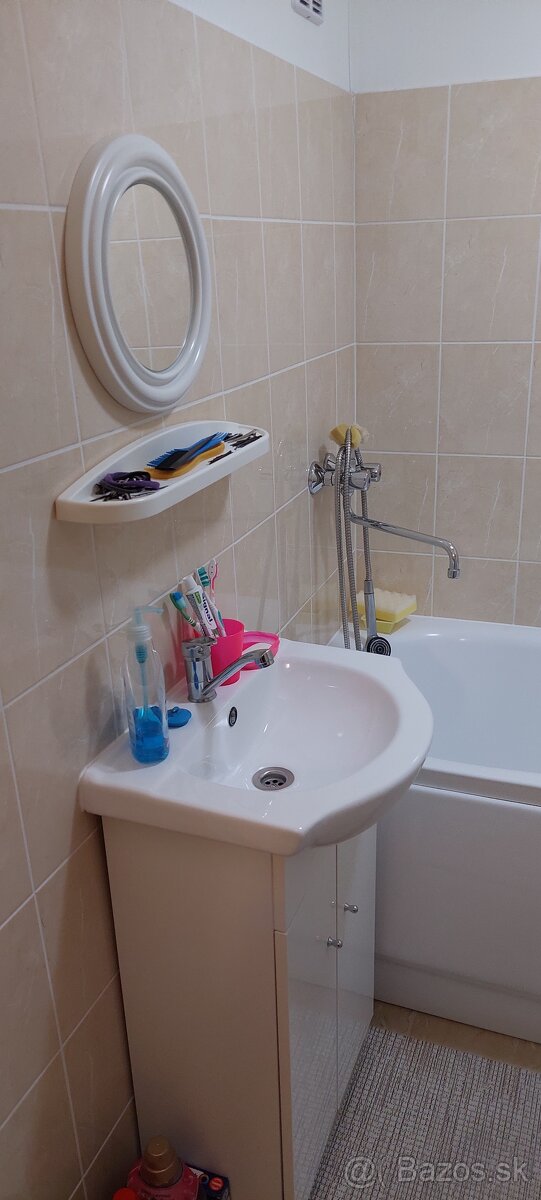 Prenájom 2-izbového bytu Čiernej nad Tisou, nezariadený. - 8