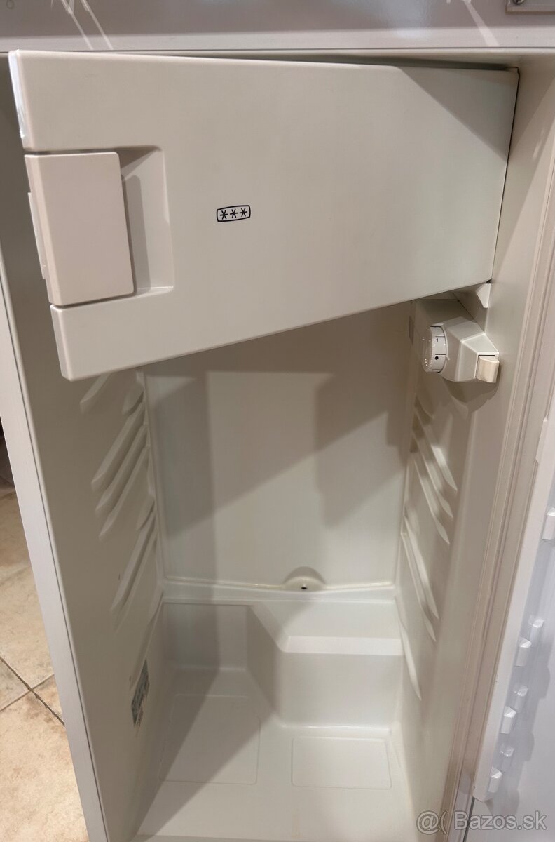Vstavaná chladnička s mrazničkou - 8