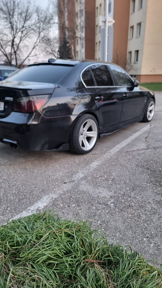 BMW 530 (E60) xDrive (4x4). - 8