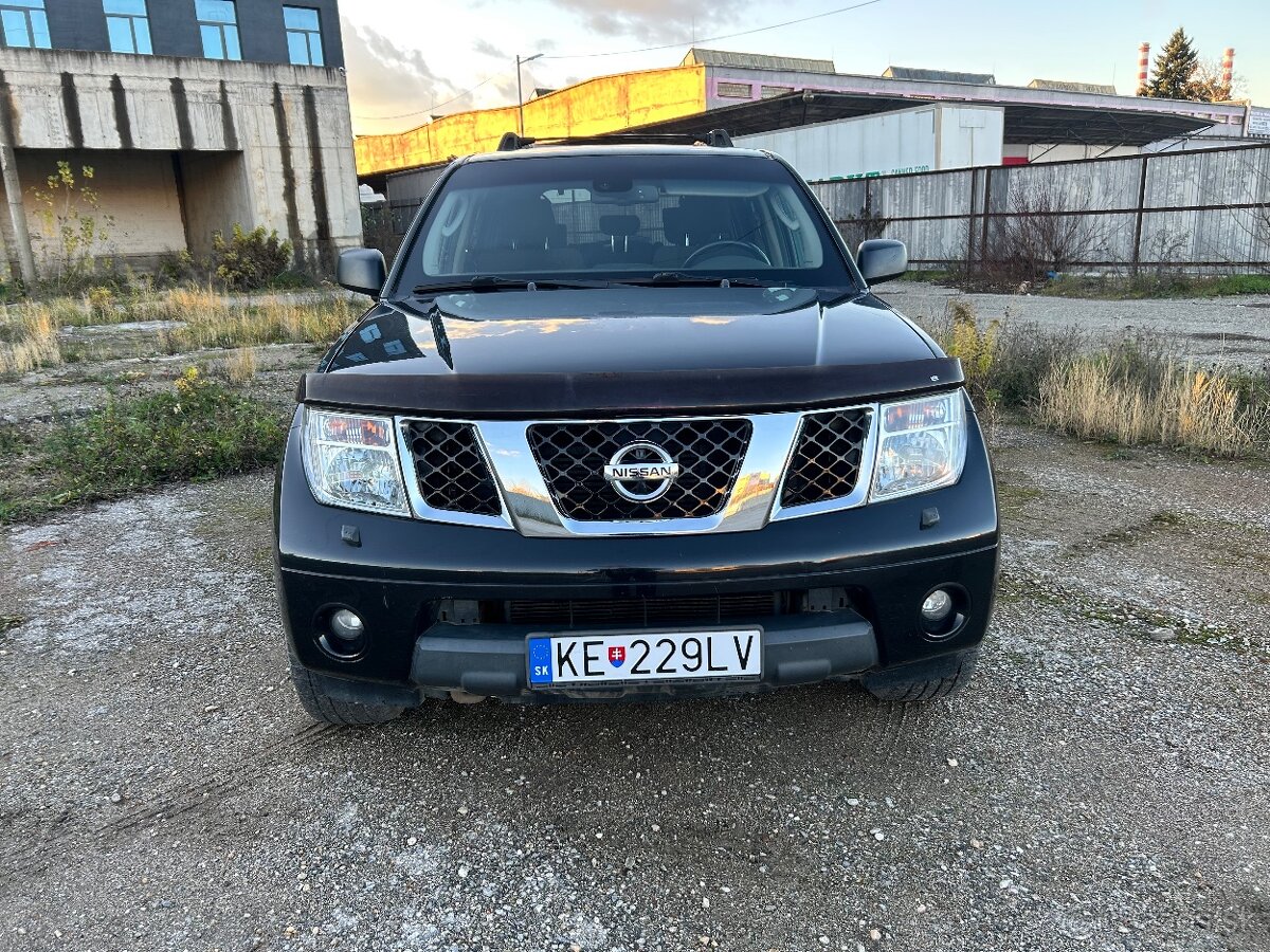 Nissan Pathfinder 2.5 dCi 7 Miestne, ťažné. - 8