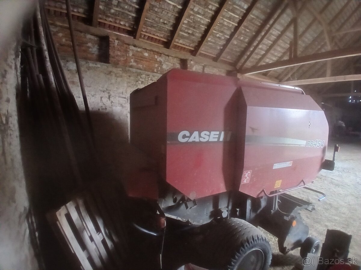 LIS na kulaté balíky CASE RB 454 s řezáním - 8