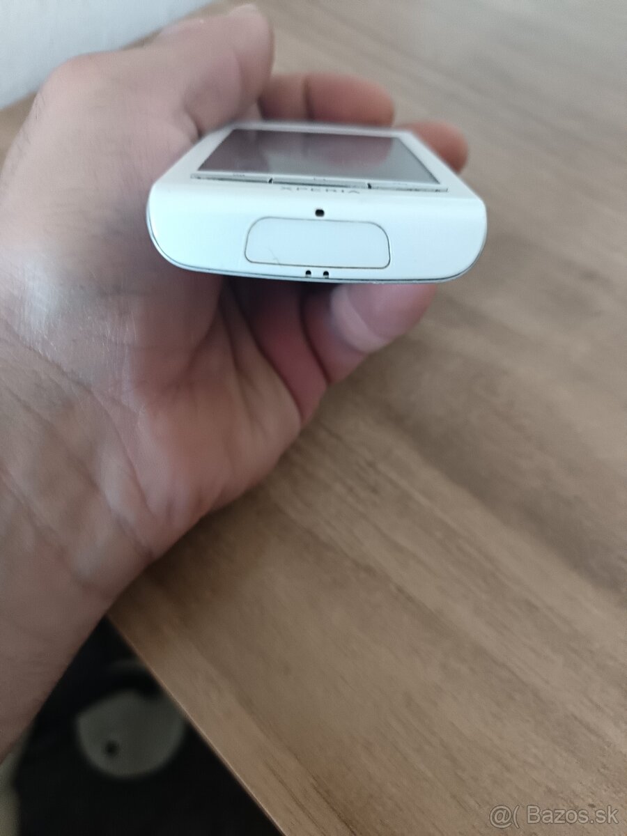Sony Ericsson Xperia - 8