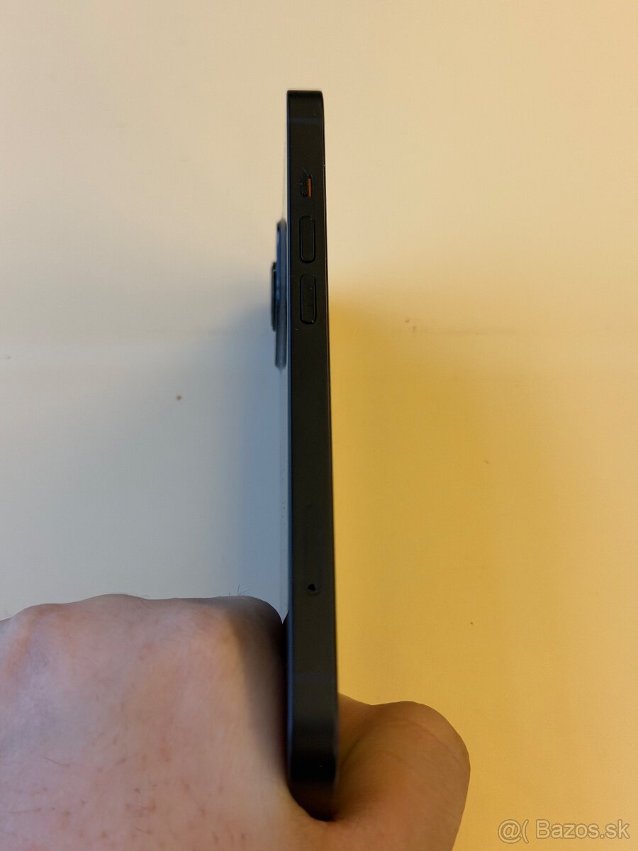 Predám Apple IPhone 13 128GB Black Stav Nového Telefonu - 8