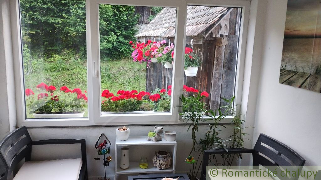 Vidiecka usadlosť s možnosťou podnikania – bývanie, agrotu - 8