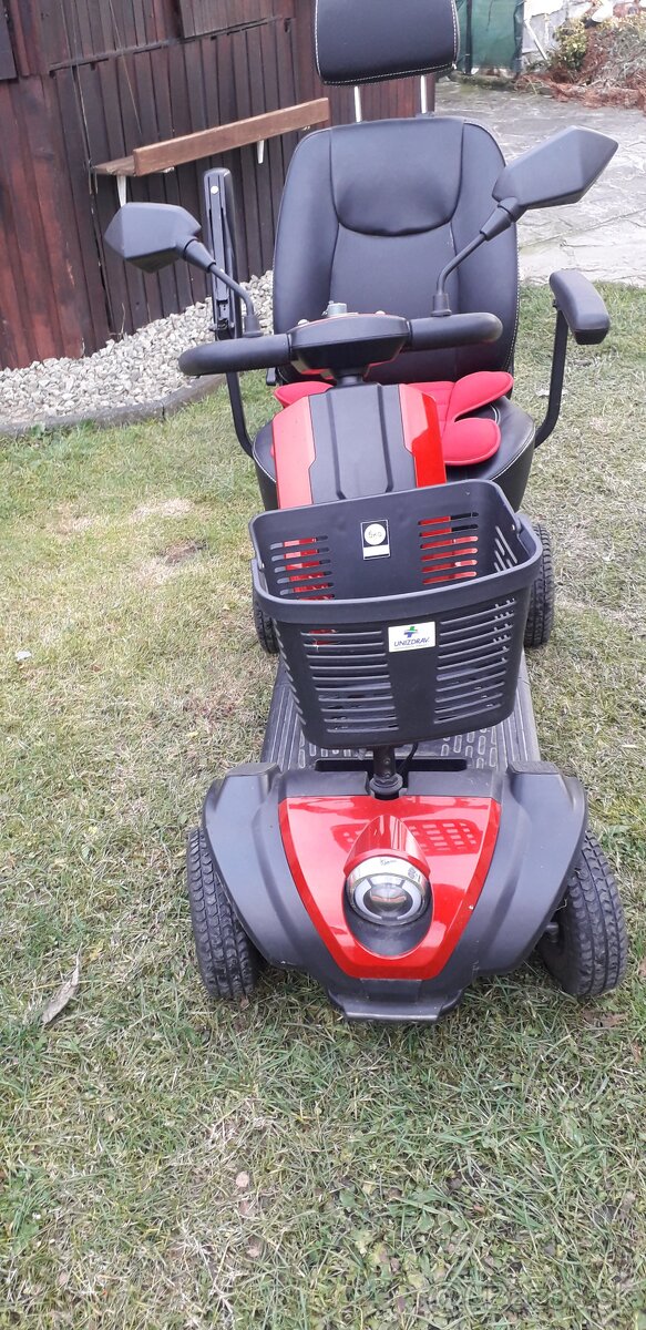 Elektrický vozík pre invalidov. - 8