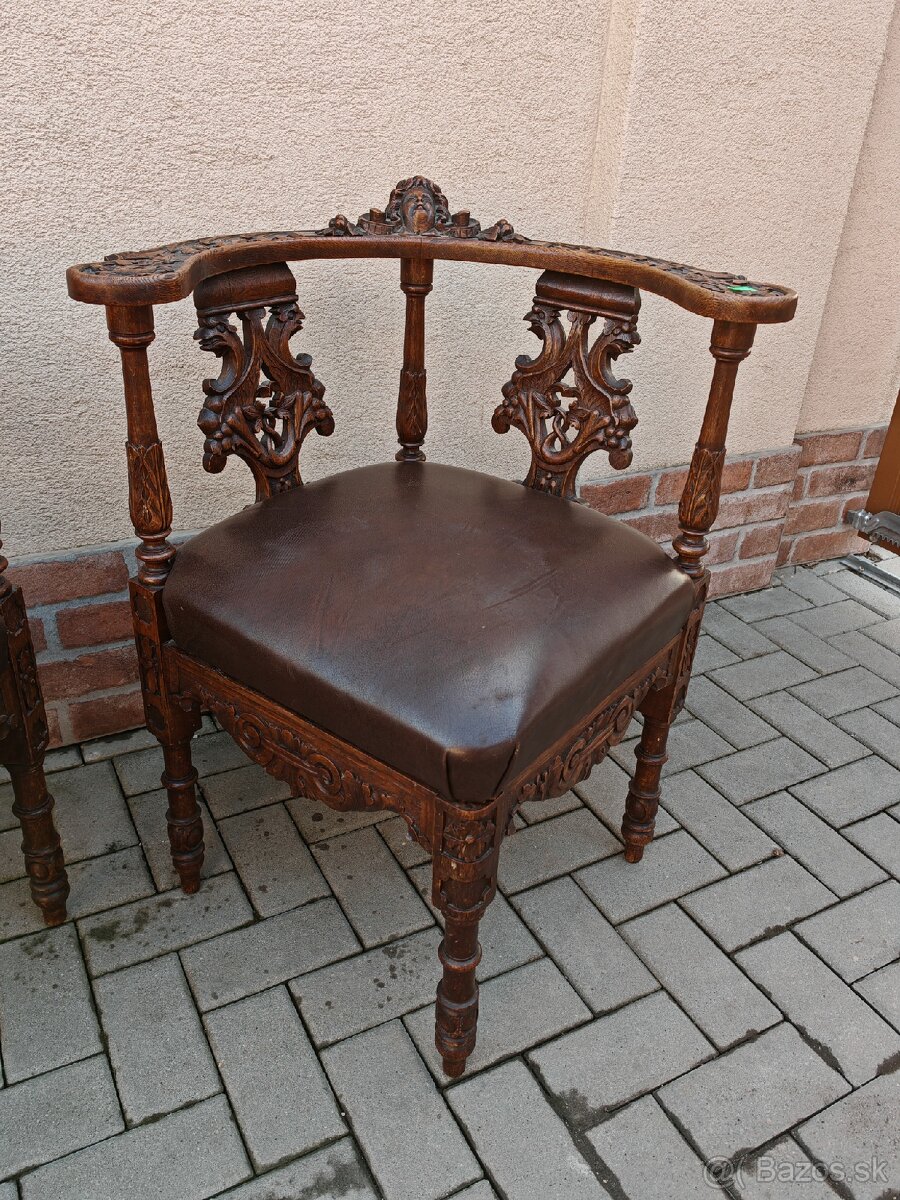 Starožitné rohové vyrezávané stoličky - 8
