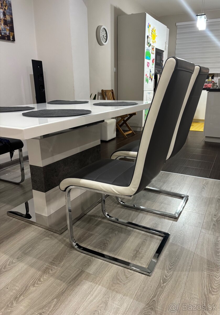 Jedálensky stôl rozkladací - 8