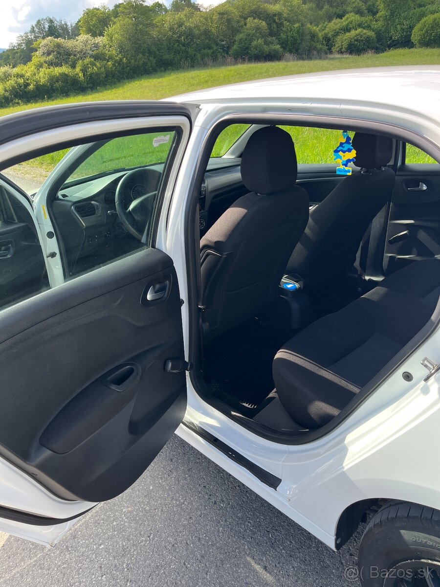 Citroën C-Elysée 1.2 - 8