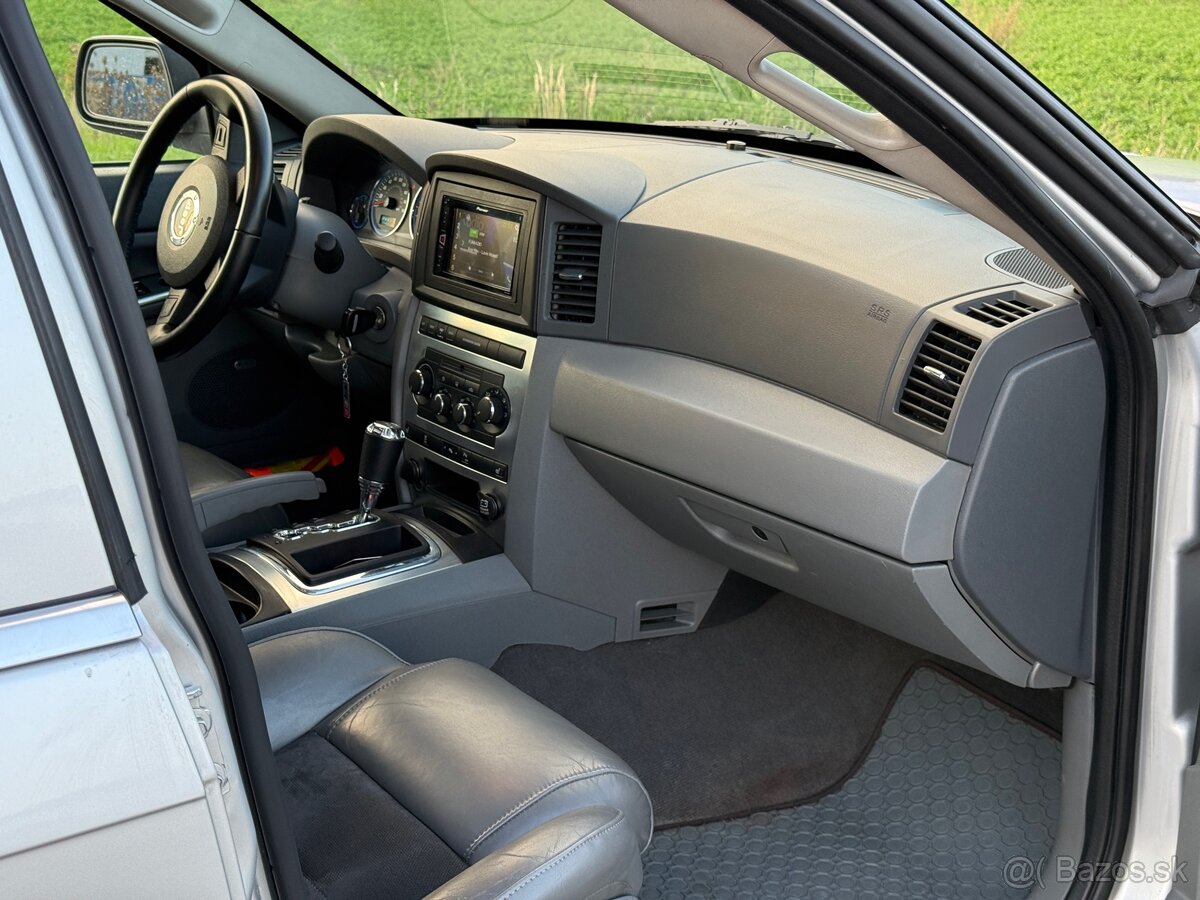 Jeep Grand Cherokee SRT-8 | 6.1 V8 HEMI - 8