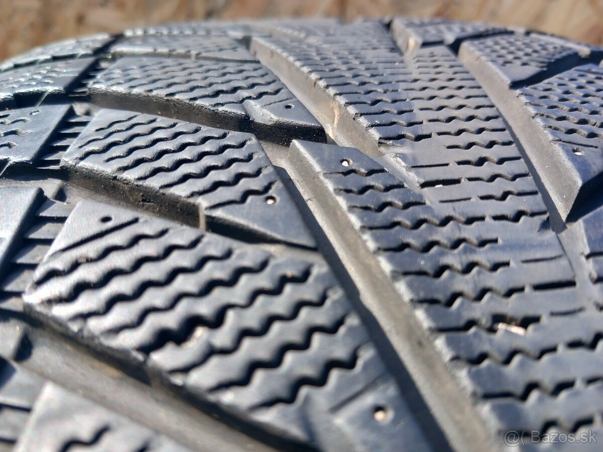 245/45 r18 zimne pneumatiky hankook - 8