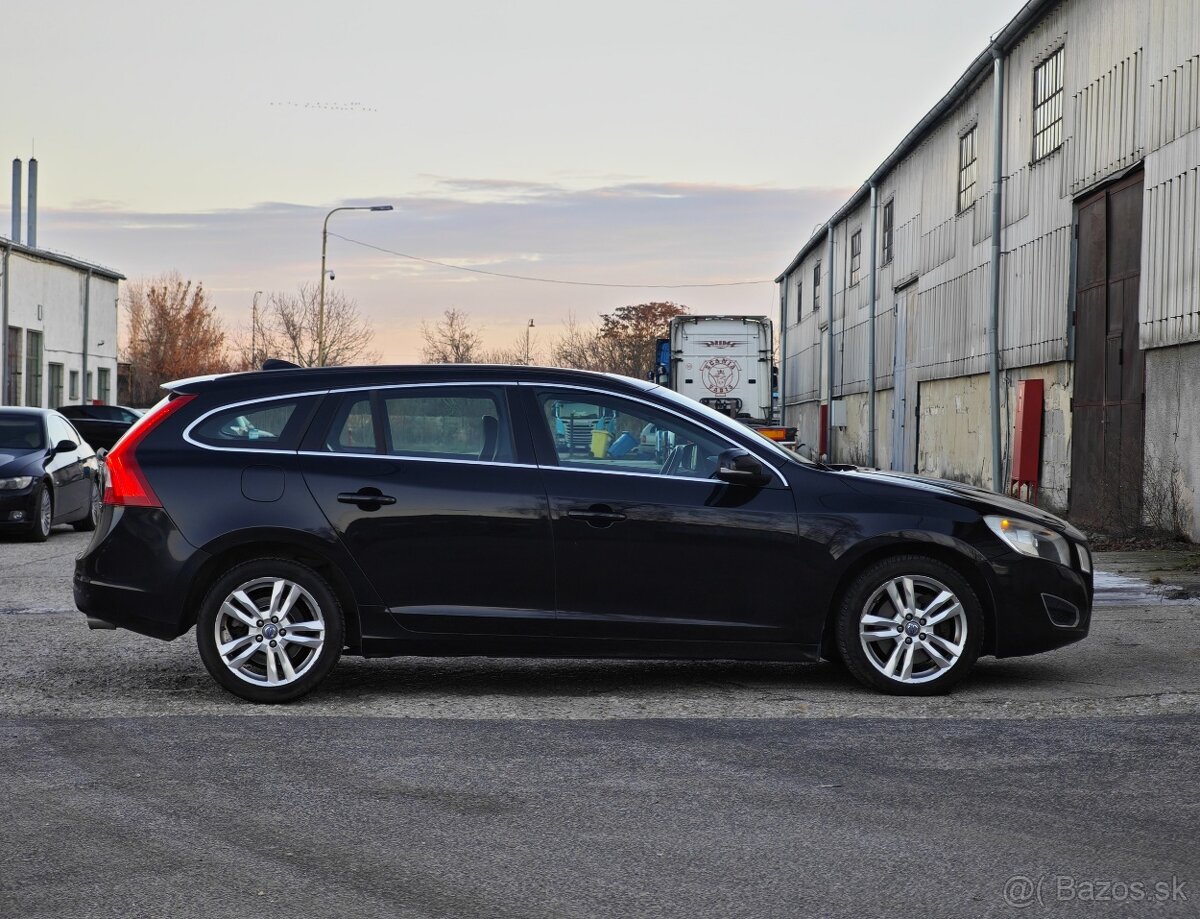 Volvo V60 D5 158kw Summum 2012 - 8