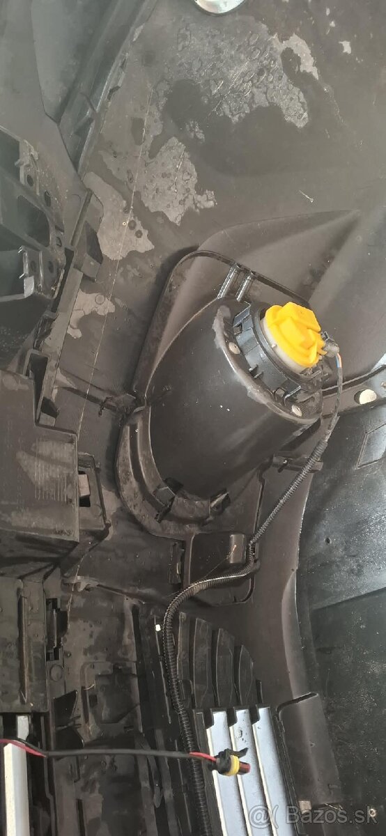 Predný nárazník Peugeot Partner Tepee 2008 - 2012 - 8