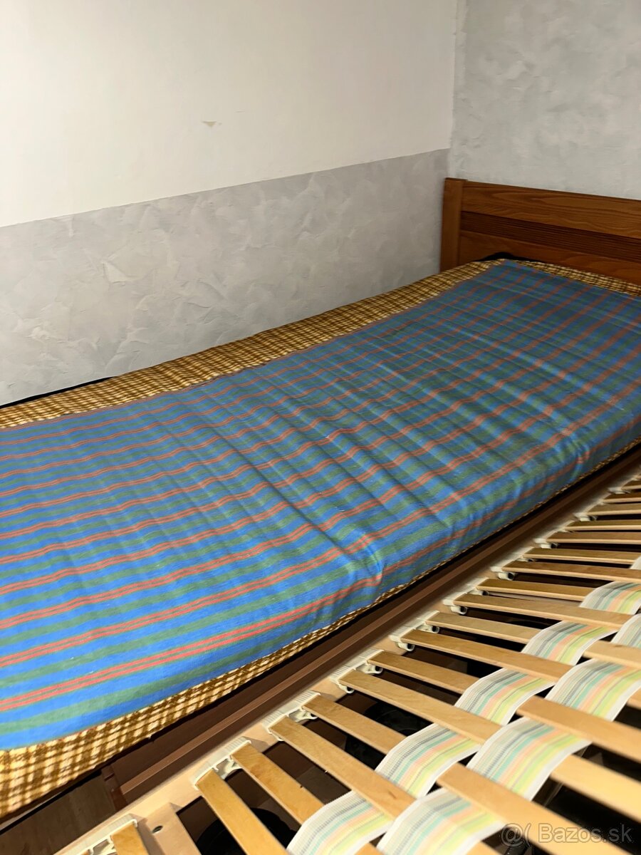 Masívna posteľ 180x200 - 8