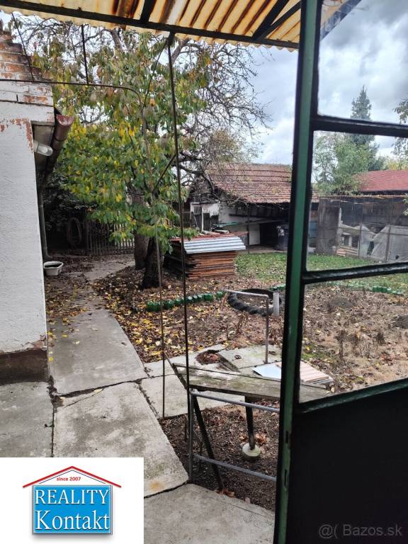 Predáme rodinný dom v obci Zemné - 8