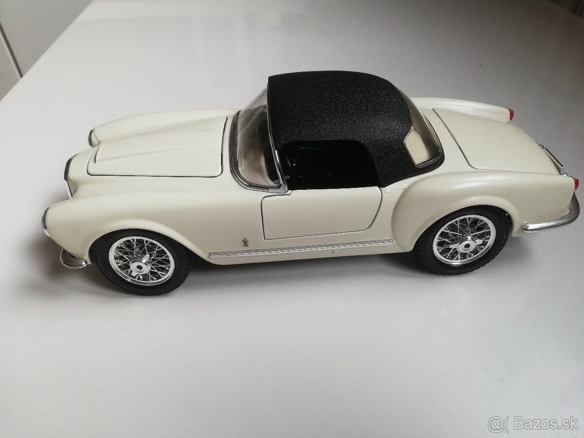 1:18 LANCIA Aurelia Bburago - 8