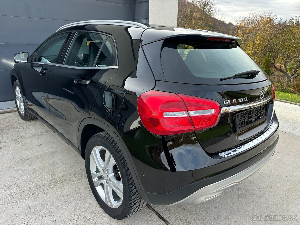 Mercedes-Benz GLA 180 - 8