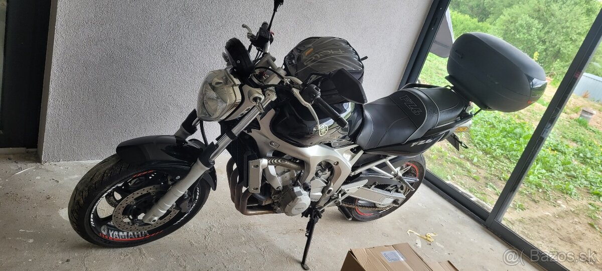 Yamaha FZ6 - 8