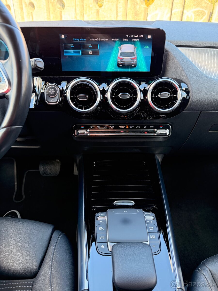 Mercedes-Benz GLA 200d - 8