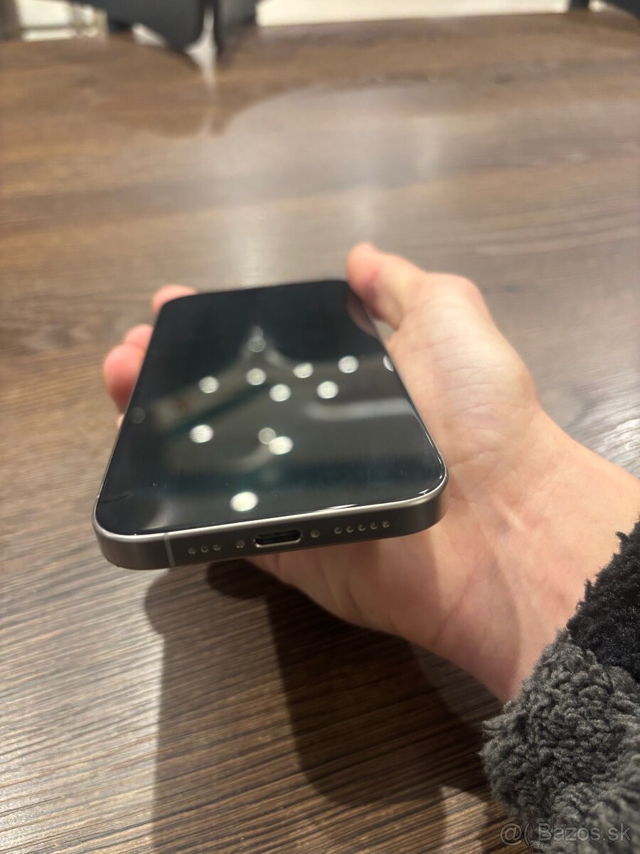 iPhone 15 Pro 256Gb - 8