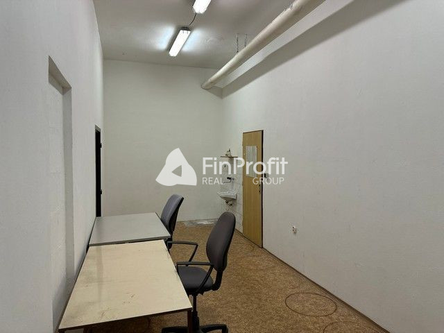 Vykurovaný nebytový priestor na prenájom - 46 m2, Panónska c - 8