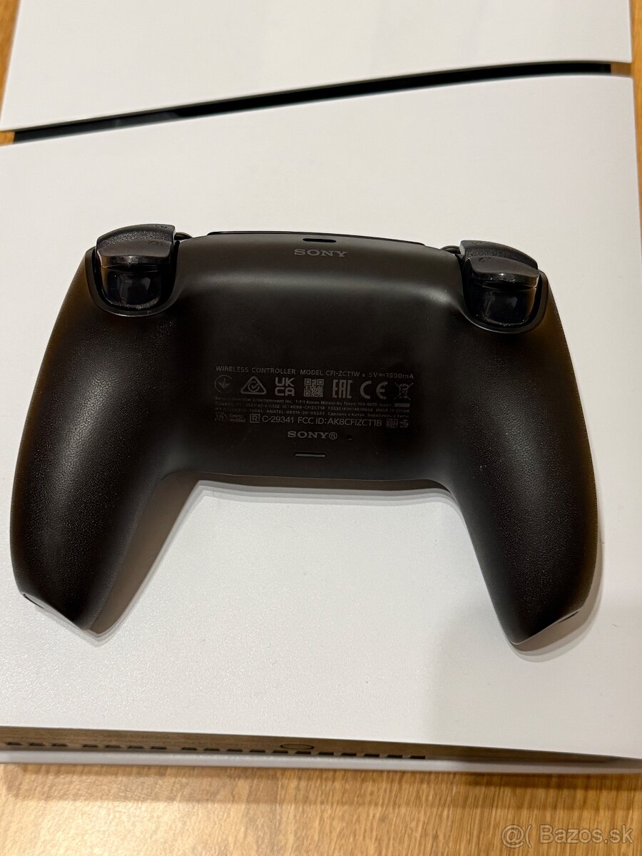 Playstation 5 slim 1TB digital - 8