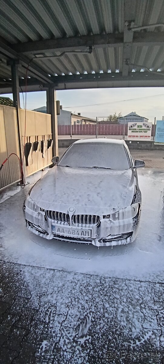 BMW 320D kombi rok 2013 - 8