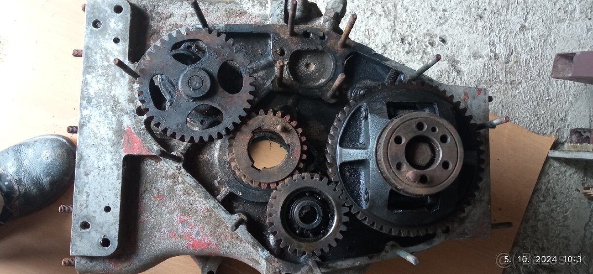 Traktor RS 09 - 8