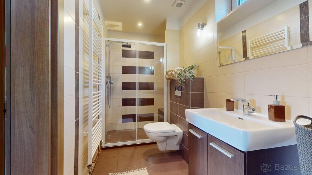 Príjemný rodinný dom v Kováčovej v tichom prostredí - 8