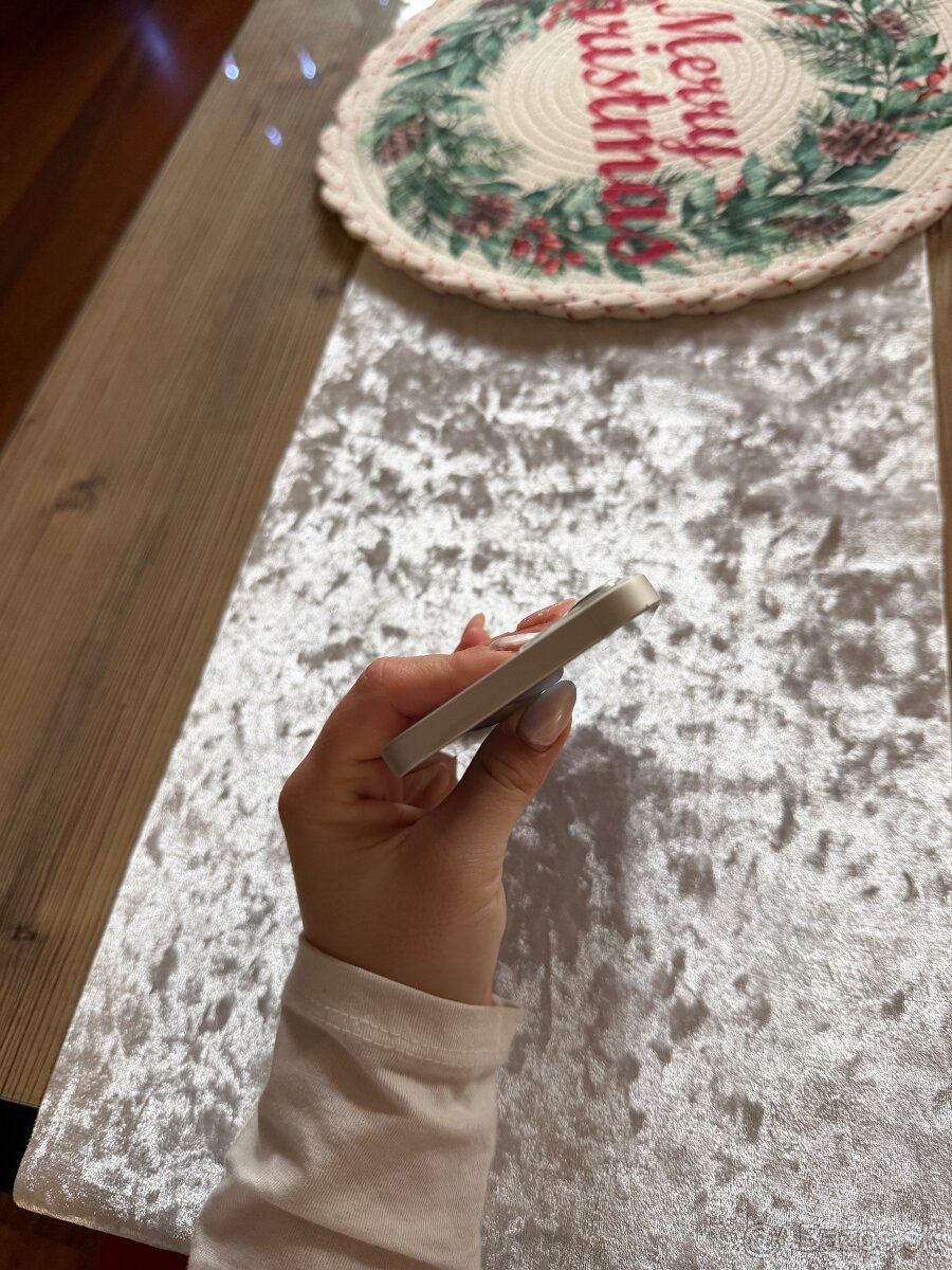 Predám iPhone 13, 128 GB - 8