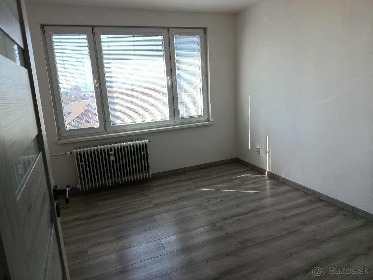 3 izbový byt v ZH - 8