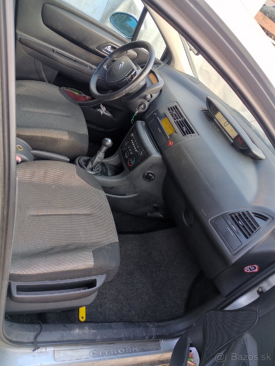 Predám Citroen C4 1.6 hdi - 8