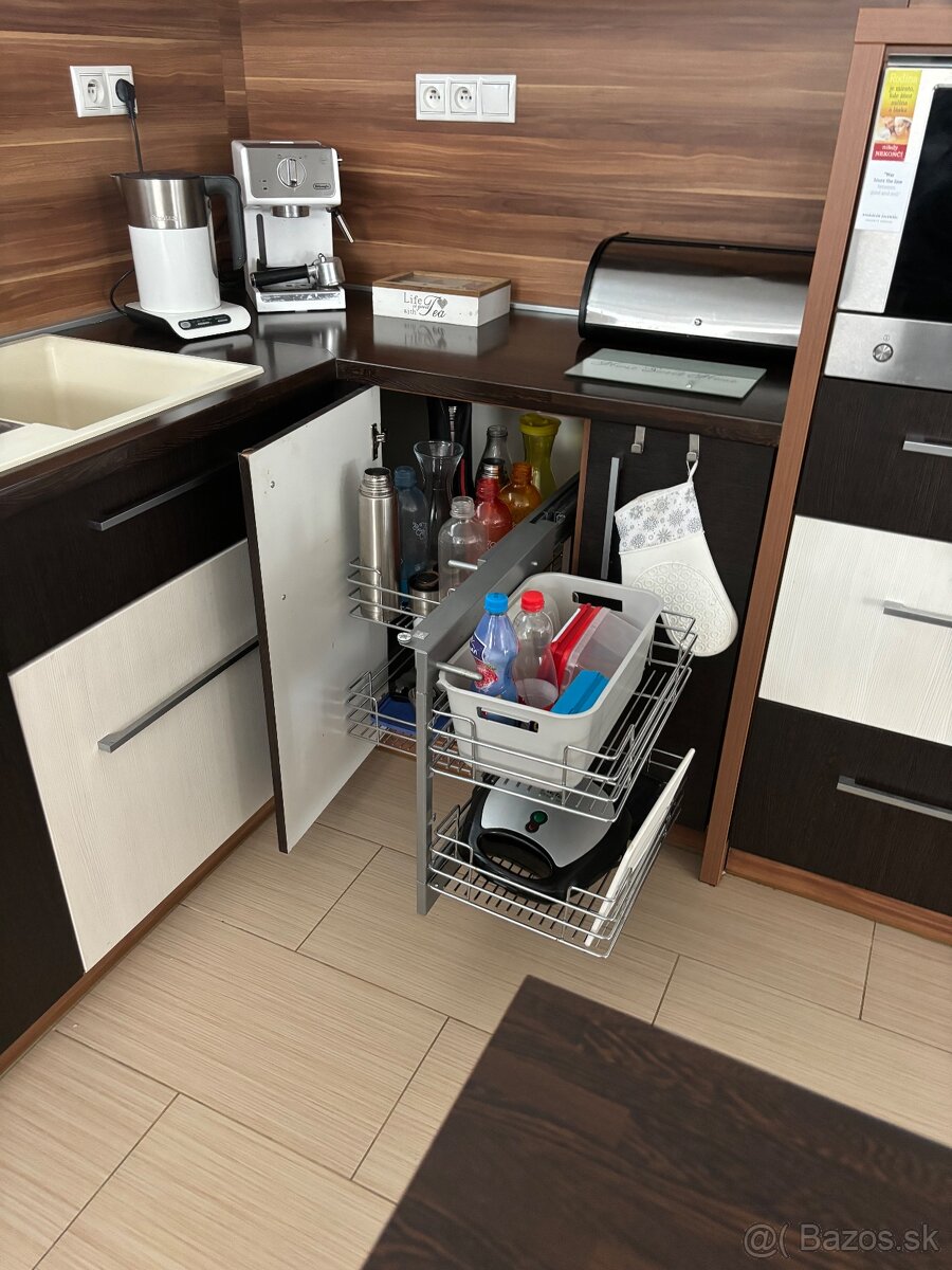 Kuchynská linka - 8