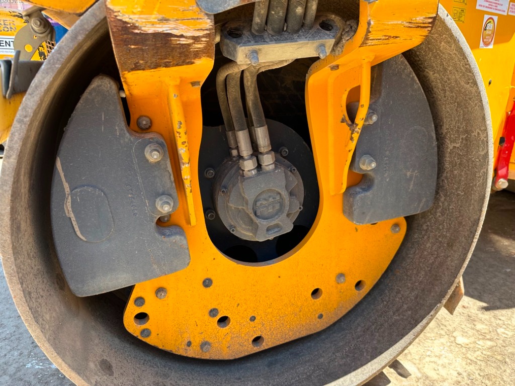 Valec 5 Ton Hamm HD14 VV - 8