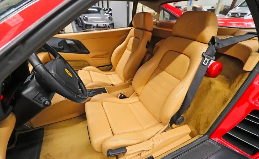 Ferrari F355 Berlinetta z roku 1998 - 8